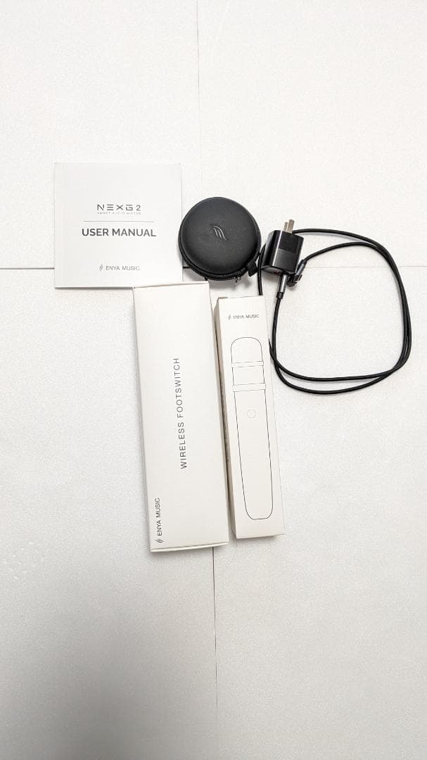 か*ぬ様 ENYA NEXG2 ギター本体　充電スタンド　マイク　フットスイッチ