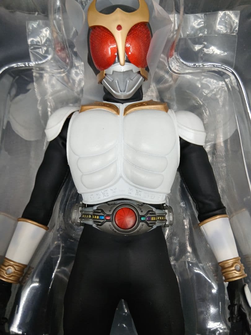 RAH 仮面ライダークウガ グローイングフォーム　 フィギュア