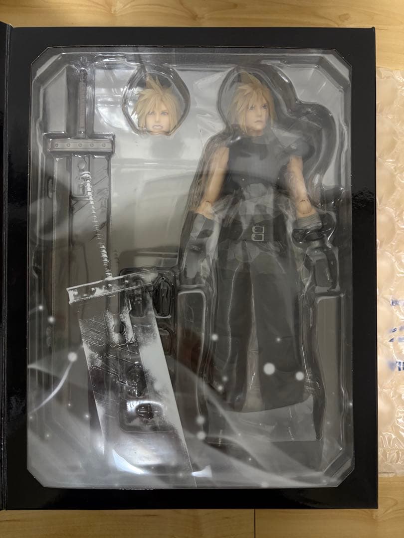 【未開封】ファイナルファンタジーVIIリバース プレイアーツ改 クラウド