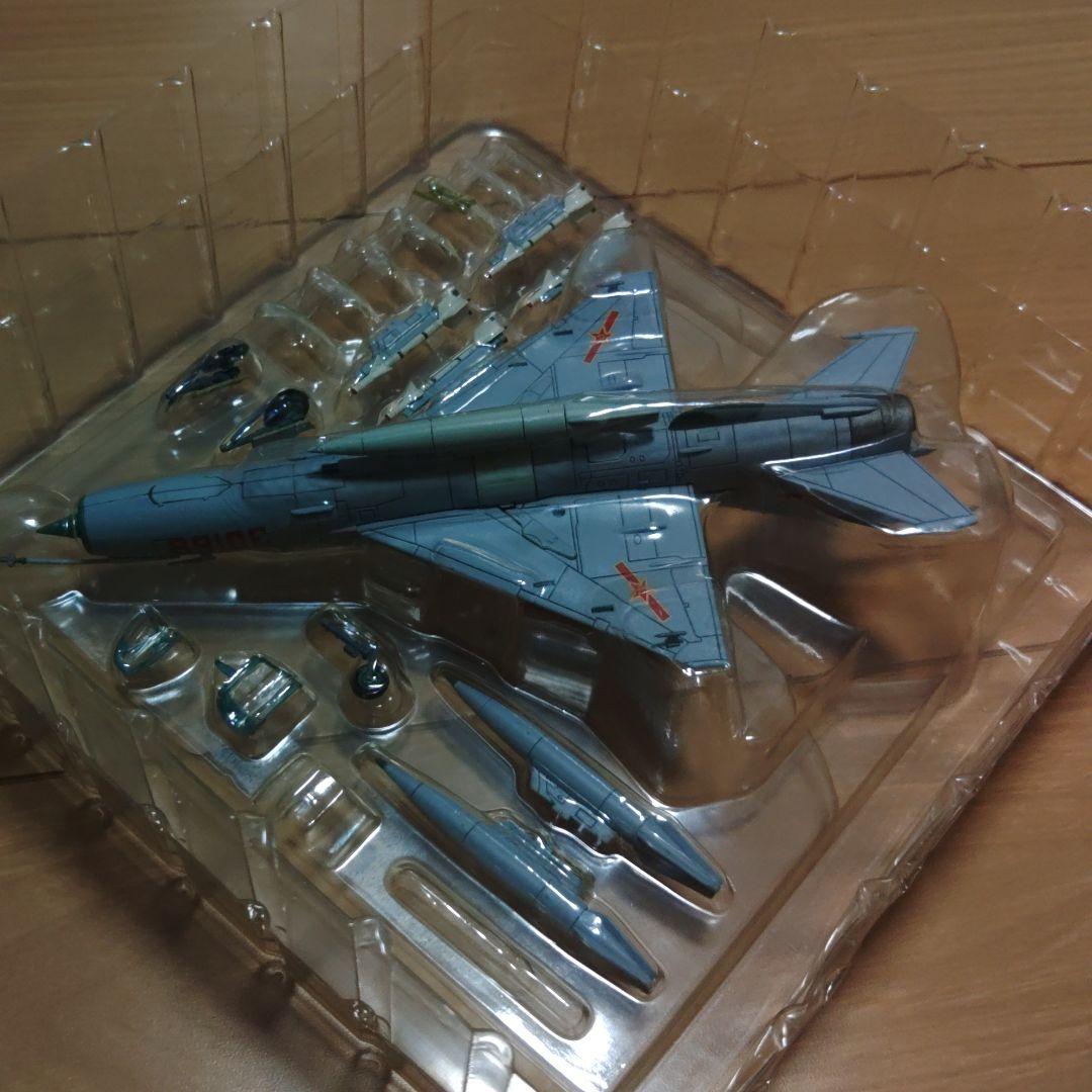 ホビーマスター　1/72　中国空軍　J-7D