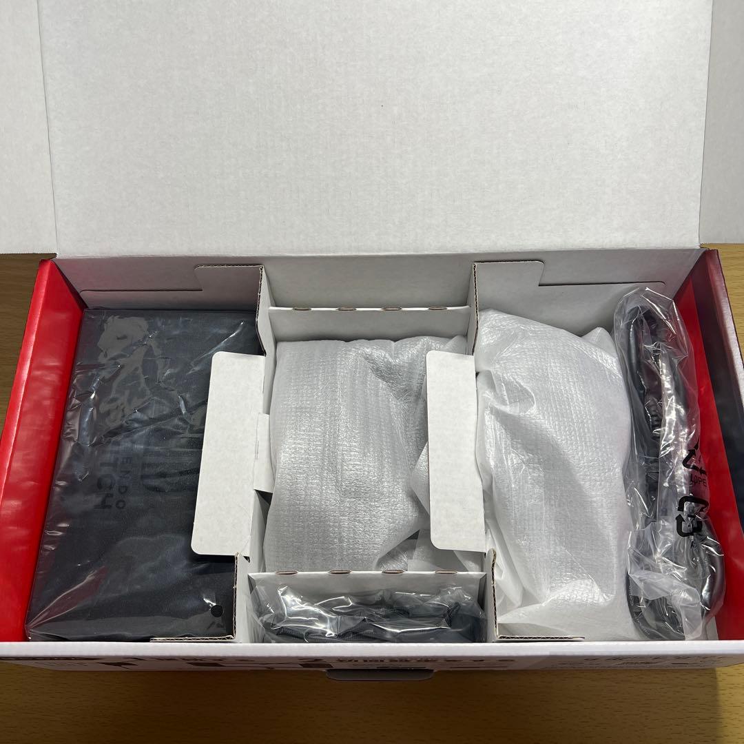 Switch 本体 スイッチ ブラック 美品 付属品完備 ハードケース付き
