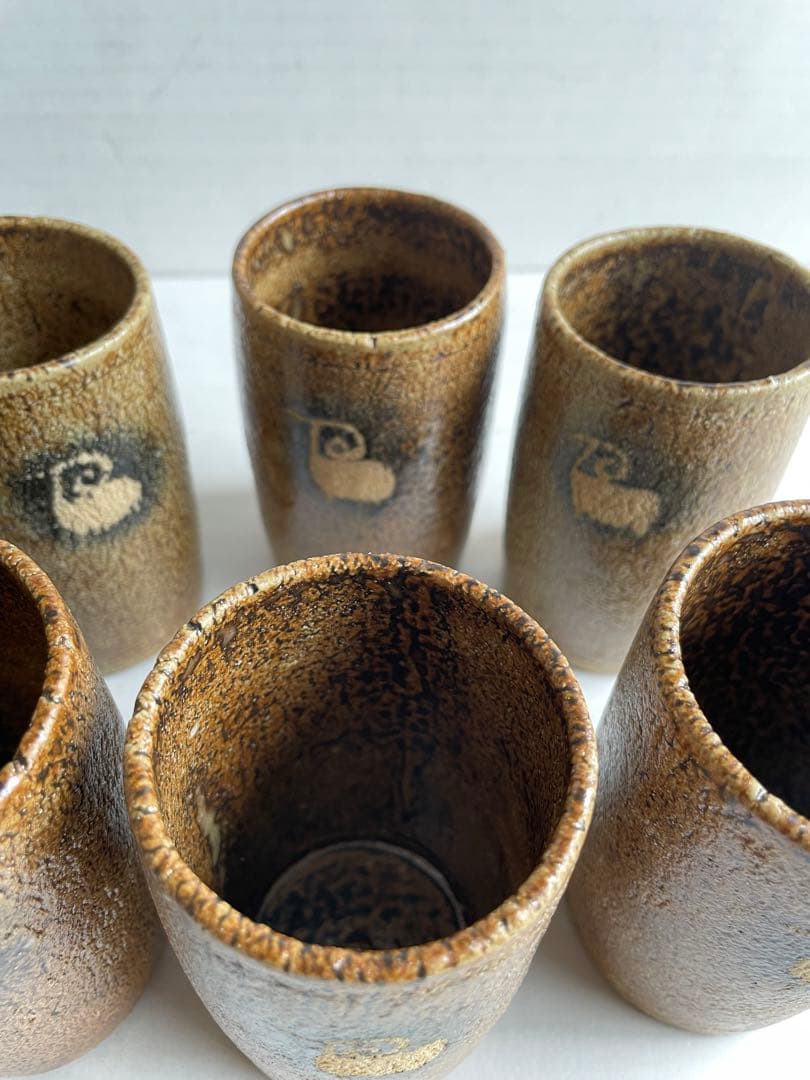 河本五郎　灰釉羊紋　汲出碗　6客揃い