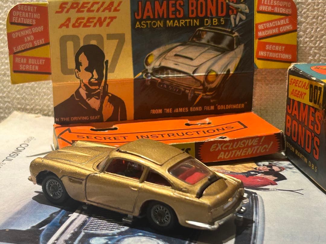 ミニカー CORGI 261 James Bond's Aston Martin DB5
