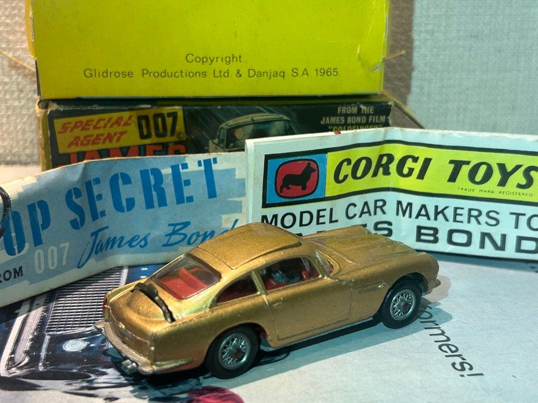 ミニカー CORGI 261 James Bond's Aston Martin DB5