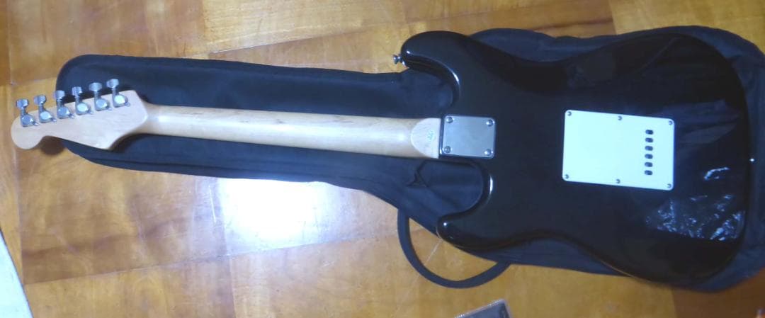 エレキギター　ケース付き
