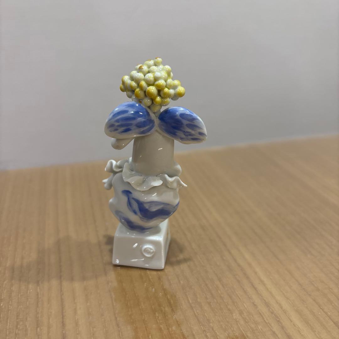 サックスを持つ天使のフィギュア　マイセン