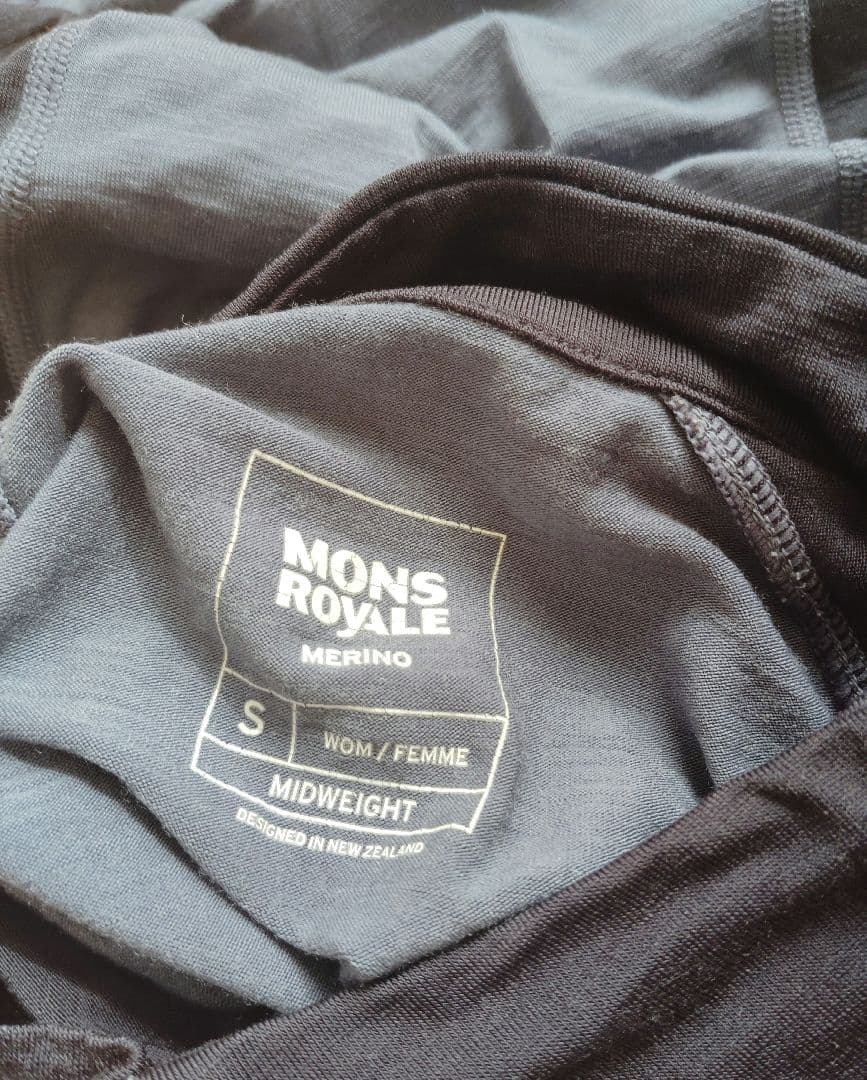 MONS E メリノウール ハーフジップ S