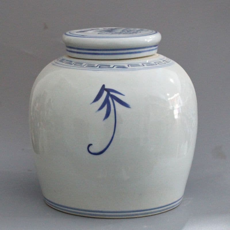 清末民国 鯖牡丹紋蓋缶 茶葉缶 景徳鎮 陶磁器 装飾品 工芸品美術品 置物