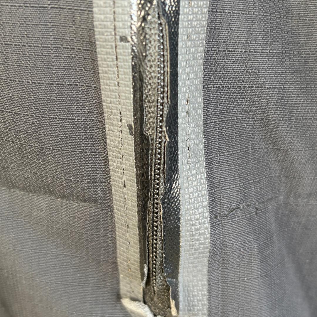 adidas（アディダス）ロングダウンコート