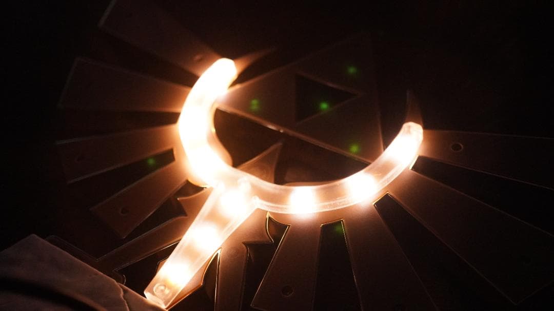 ハイラル王国の紋章 トライフォース ゼルダの伝説 ディスプレイ インテリア