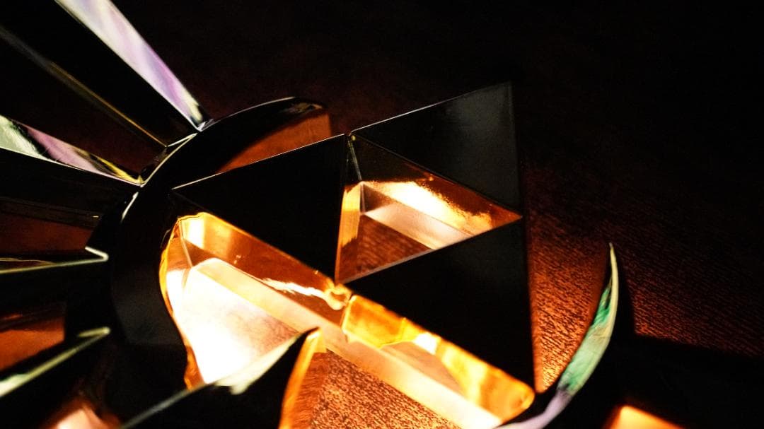 ハイラル王国の紋章 トライフォース ゼルダの伝説 ディスプレイ インテリア