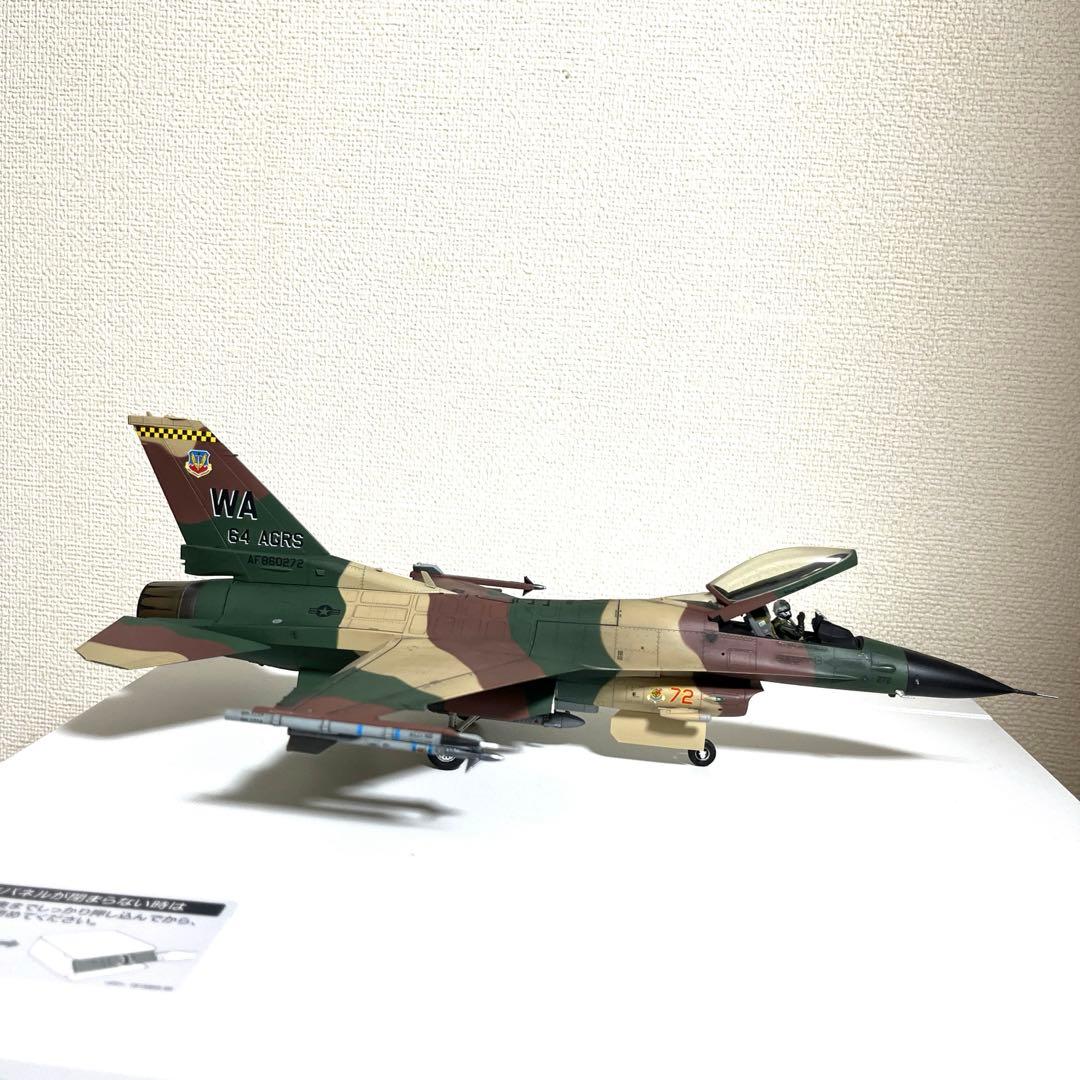 戦闘機プラモデル完成品1/48タミヤF-16アグレッサー