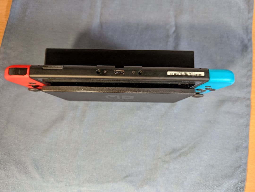 ニンテンドースイッチ Joy-Con(L) ネオンブルー/(R) ネオンレッド