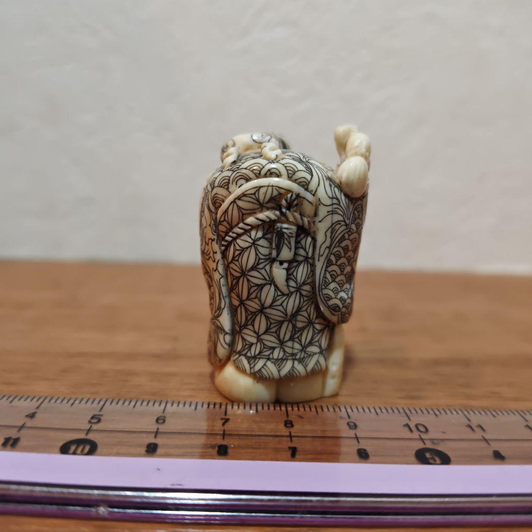 時代提物 七福神根付 天然素材 在銘【寿老人】高約4.9cm 重さ約33ｇ 長寿