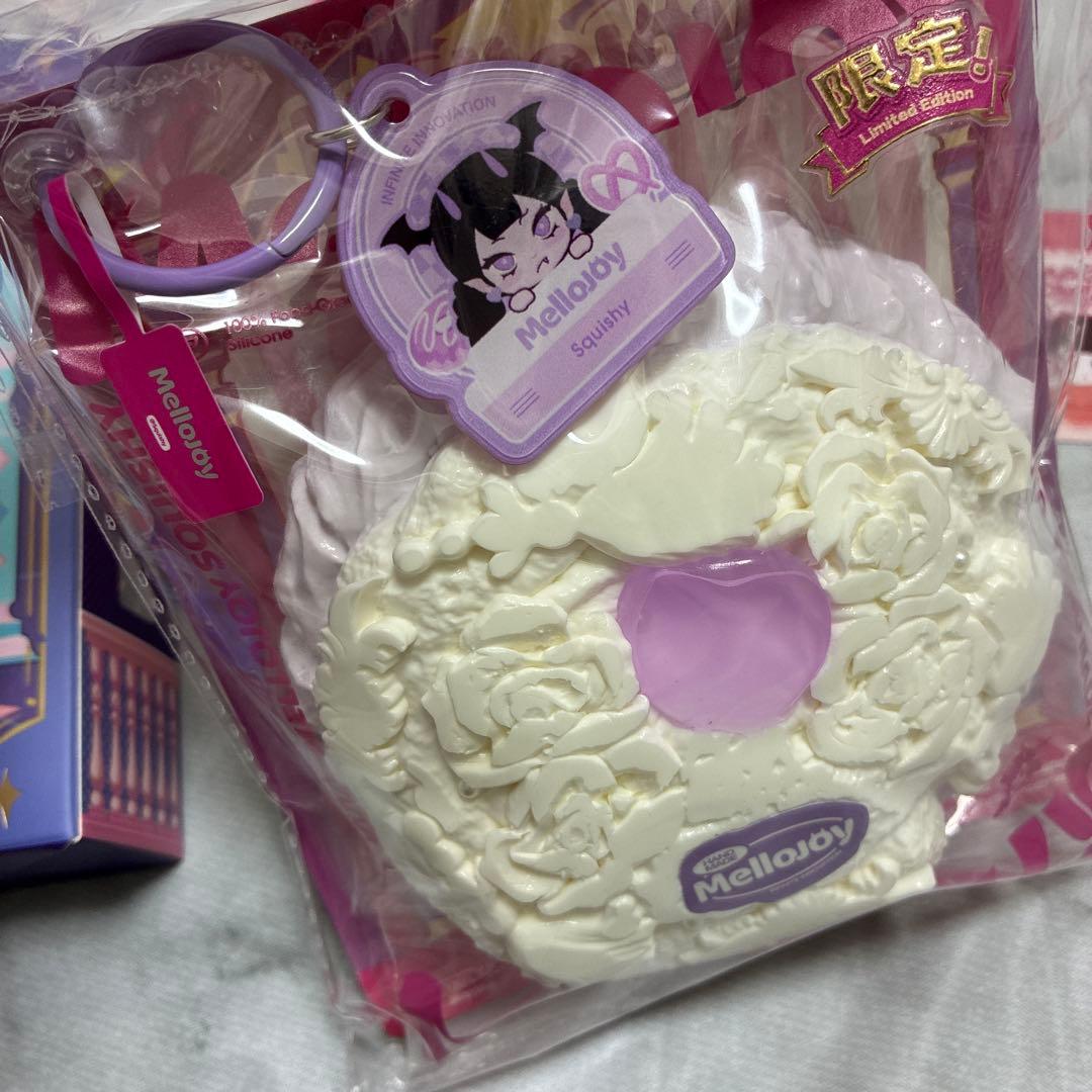 Mellojoy メロジョイ　カップケーキか？　シークレット スクイーズ