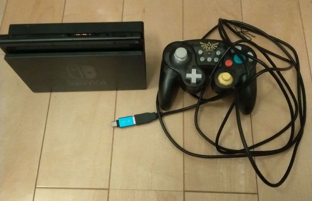 任天堂 Switch ＆ ホリコントローラー ＆大容量128GBのSDカード同梱