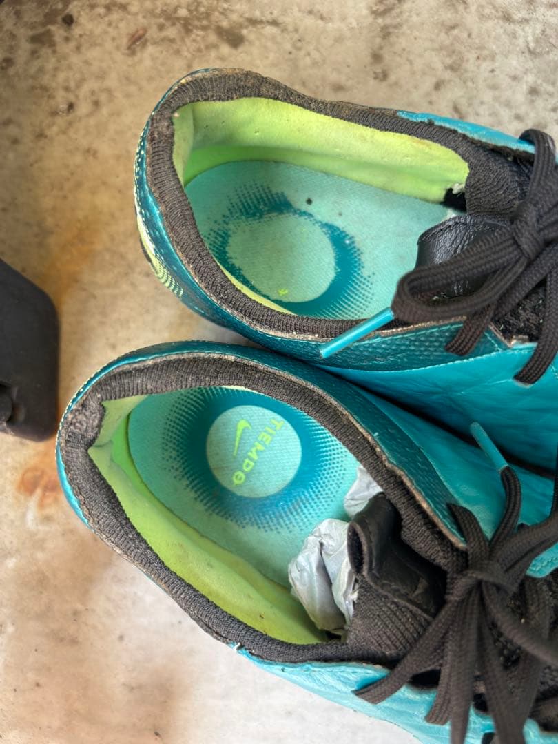 シューズ NIKE TIEMPO LEGEND 8 ELITE FG 27.5