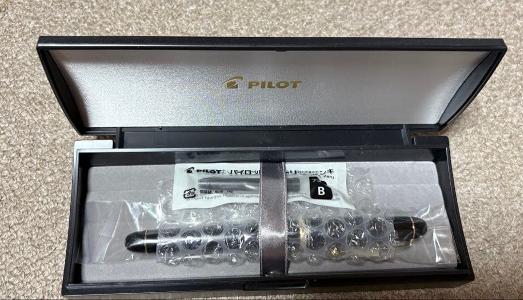 PILOT カスタム74万年筆 黒色 インクカートリッジ付き
