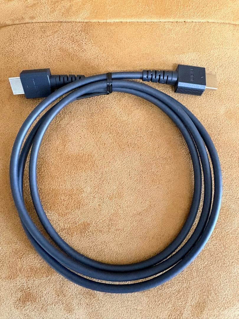 NINTENDO switch 本体一式・ジョイコン2個付属【極美品】