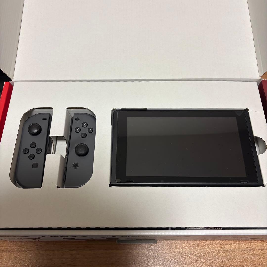 Nintendo Switch 本体 グレー、保護ケース・ソフトケース付き