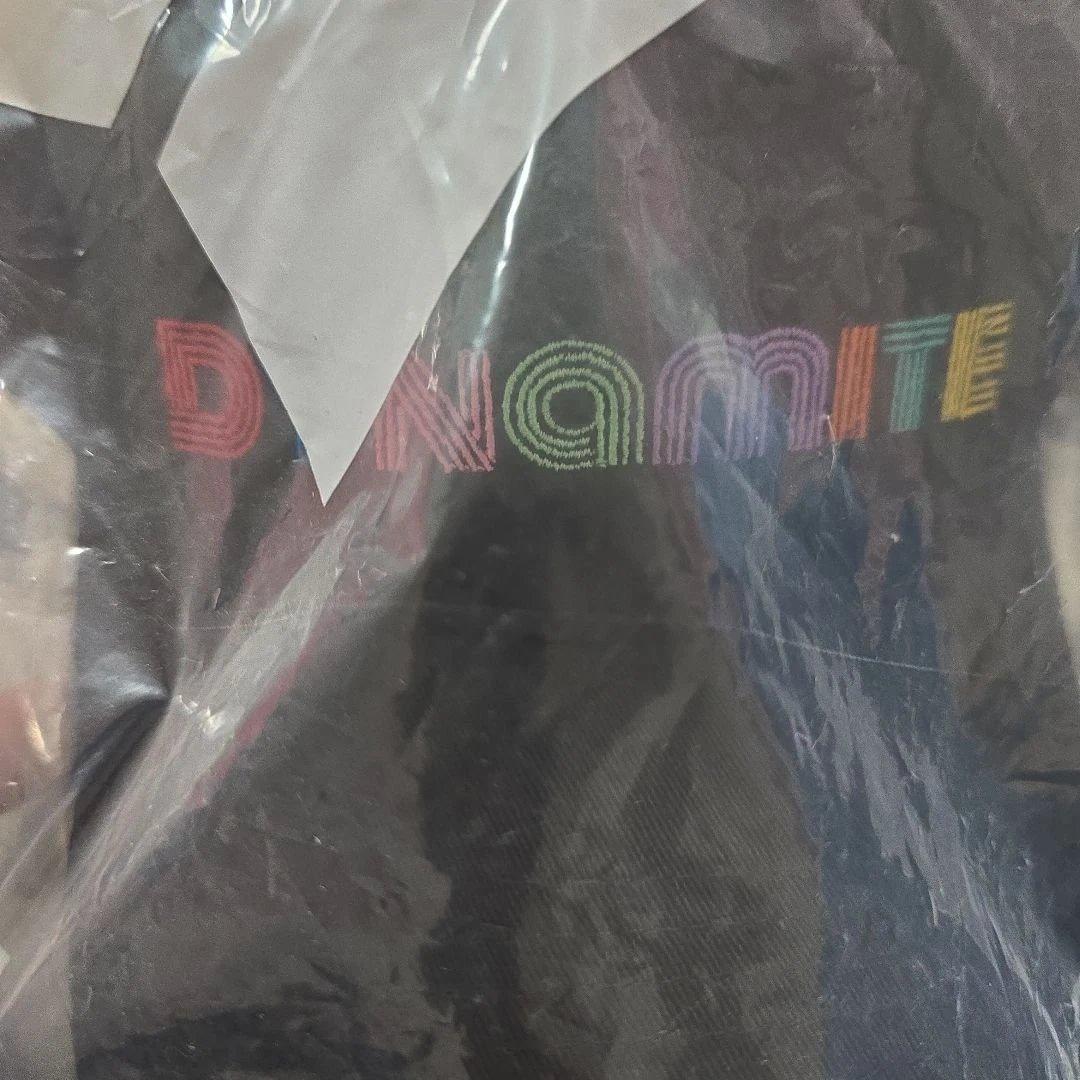 防弾少年団　BTS フーディ パーカー お洋服 帽子 マフラー