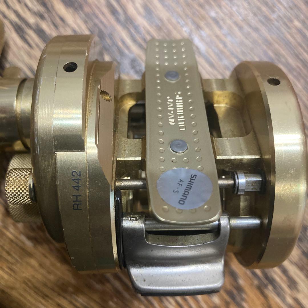 ス*カ様 シマノ　カルコン100 右ハンドル　機関良好！！