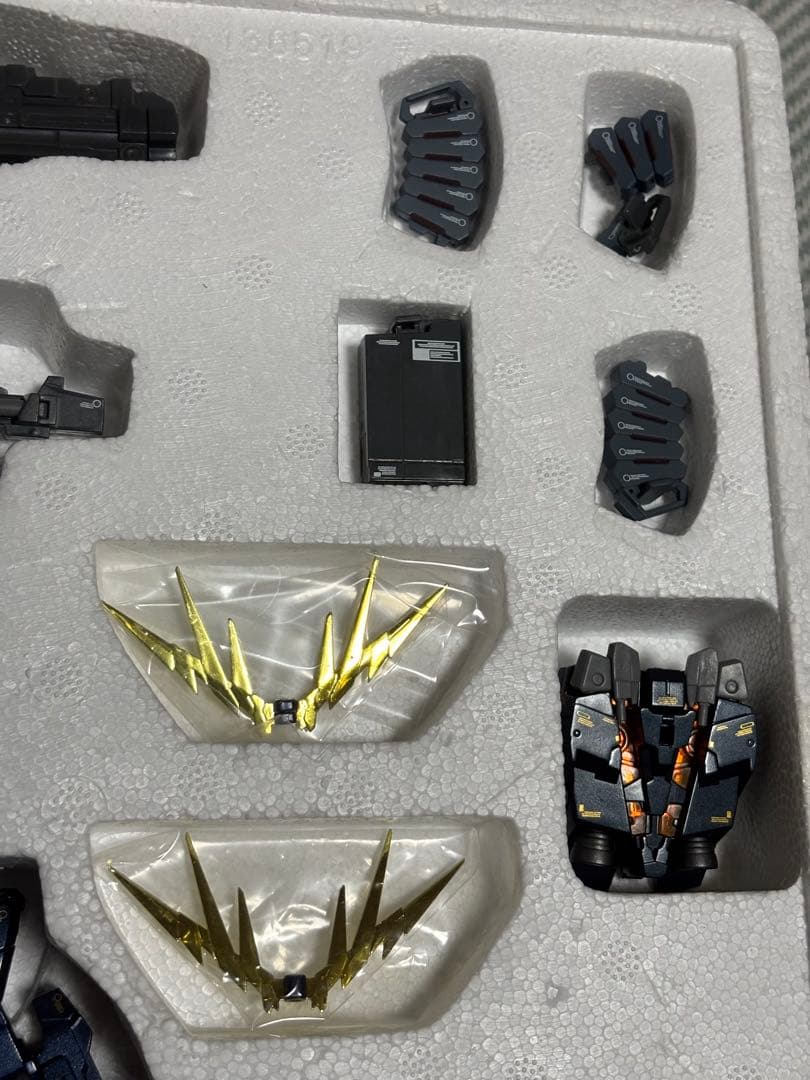 G.F.Fメタルコンポジット＃1011 RX-0ユニコーンガンダム2号機バンシィ