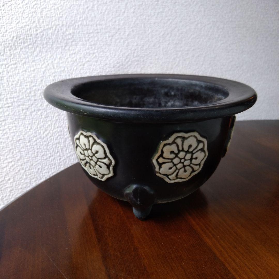 瀬戸　黒釉貼付桔梗文　植木鉢　骨董