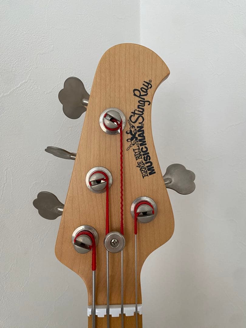 ミュージックマン　スティングレイ　ベース