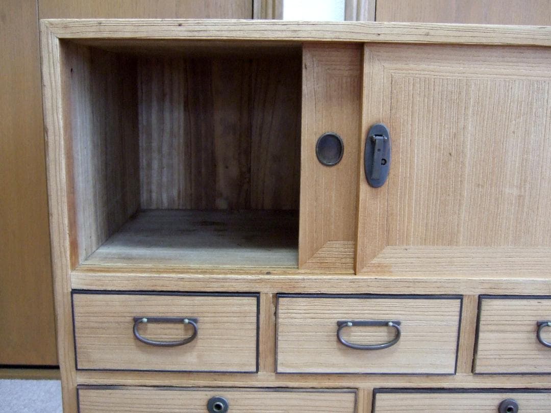 レトロな小箪笥 収納棚 桐箪笥 飾り棚 古箪笥