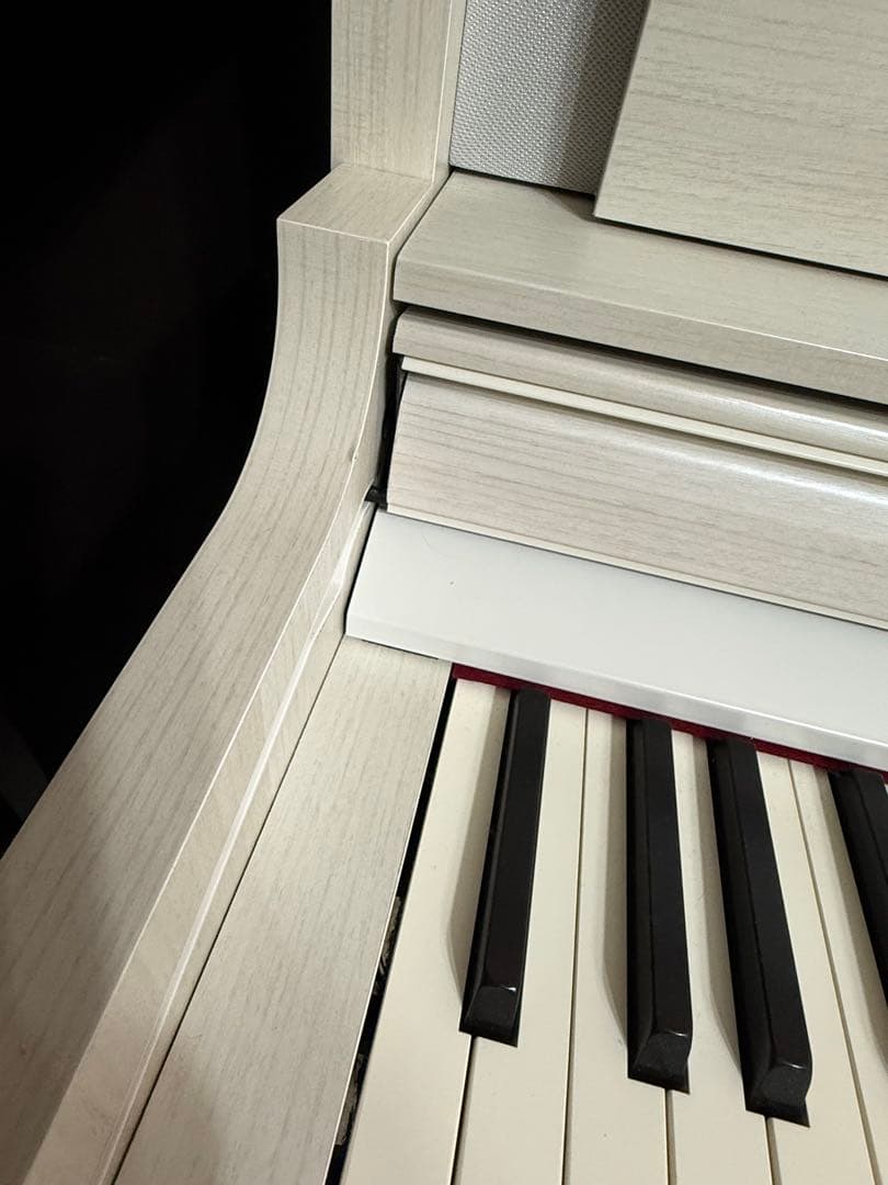 電子ピアノ LX706GP 白【椅子、遮音カーペット、ヘッドホン付】