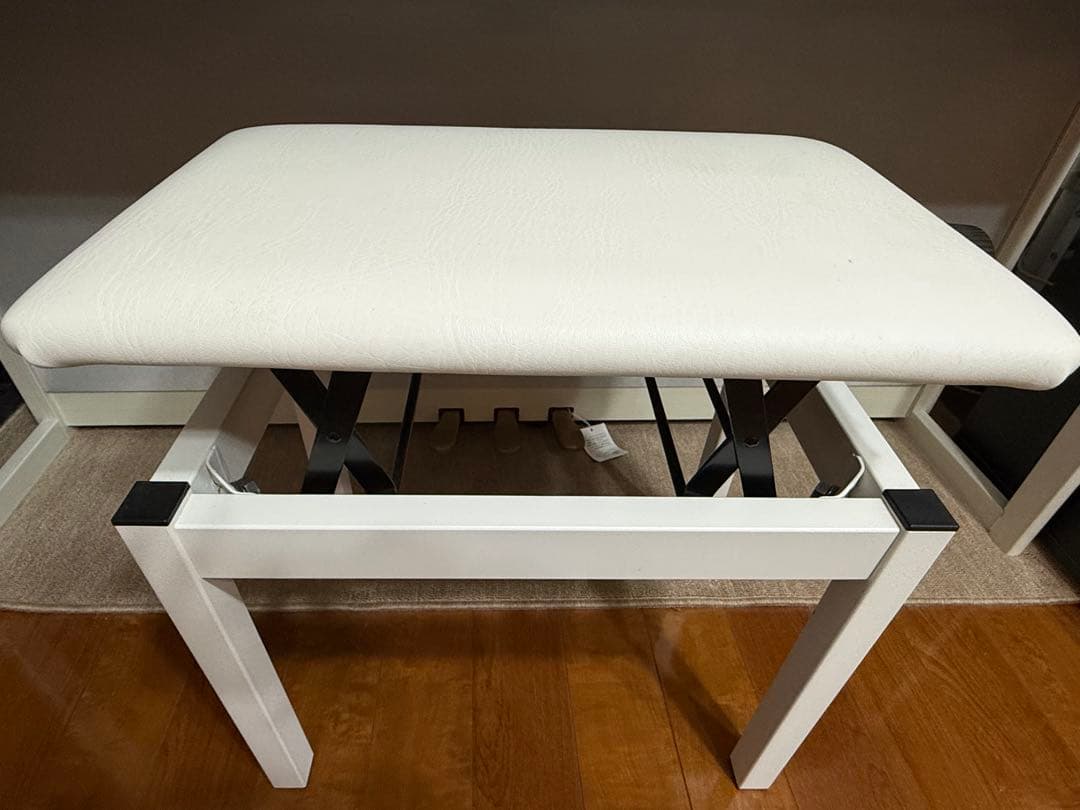 電子ピアノ LX706GP 白【椅子、遮音カーペット、ヘッドホン付】