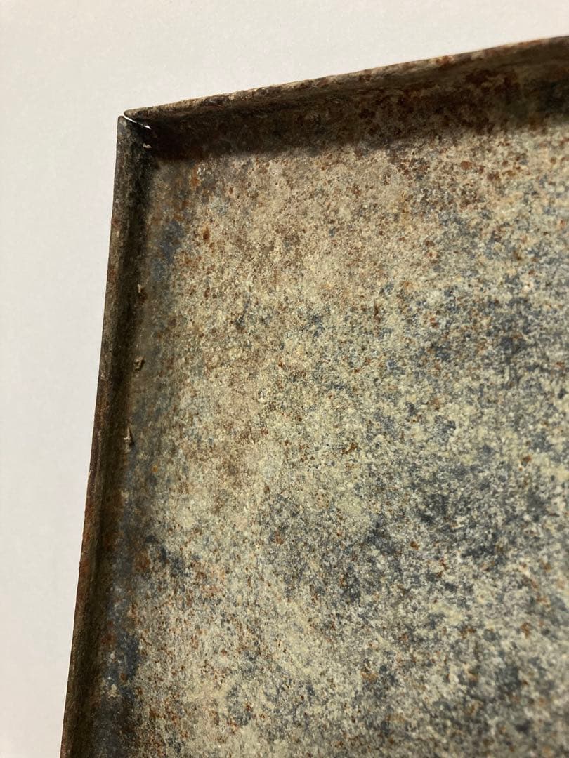 古いフランスの鳥籠の底板