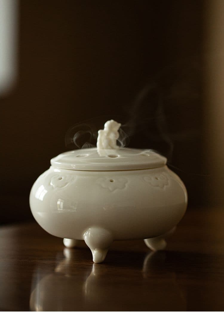 茶道具 香道具 醒獅 白磁三足香炉 工芸品 美術品 置物