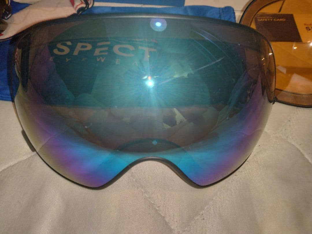未発売　Red bull spect MAGNETRON
