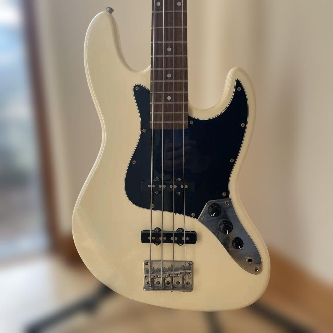 Legend Jazz Bass ジャズベース　ホワイト