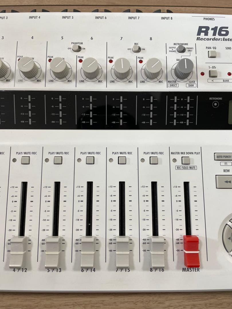 ZOOM R16 マルチトラックレコーダー
