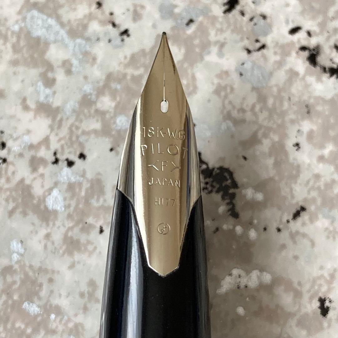 #072 未使用品 万年筆 PILOT パイロット 蝕刻 ロング 18k WG