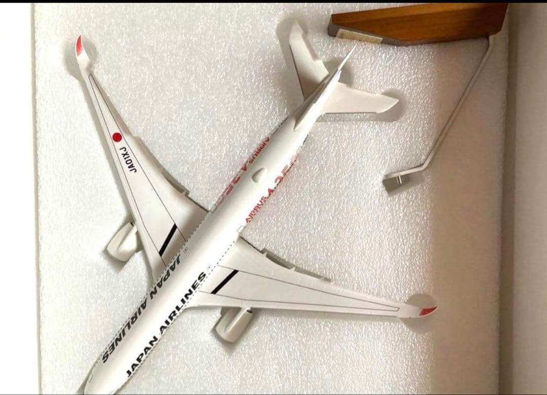 【限定レア】日本航空 JAL A350-900 初号機 JA01XJ 1/200