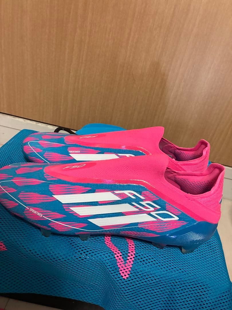 adidas F50 スパイク　ピンク/ブルー　紐なし　26.5cm 新品