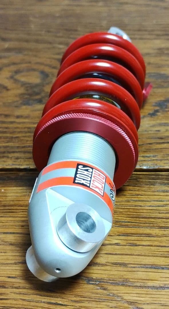 ROCKSHOK リアサスペンション 700lbsx1.25inch ストック品
