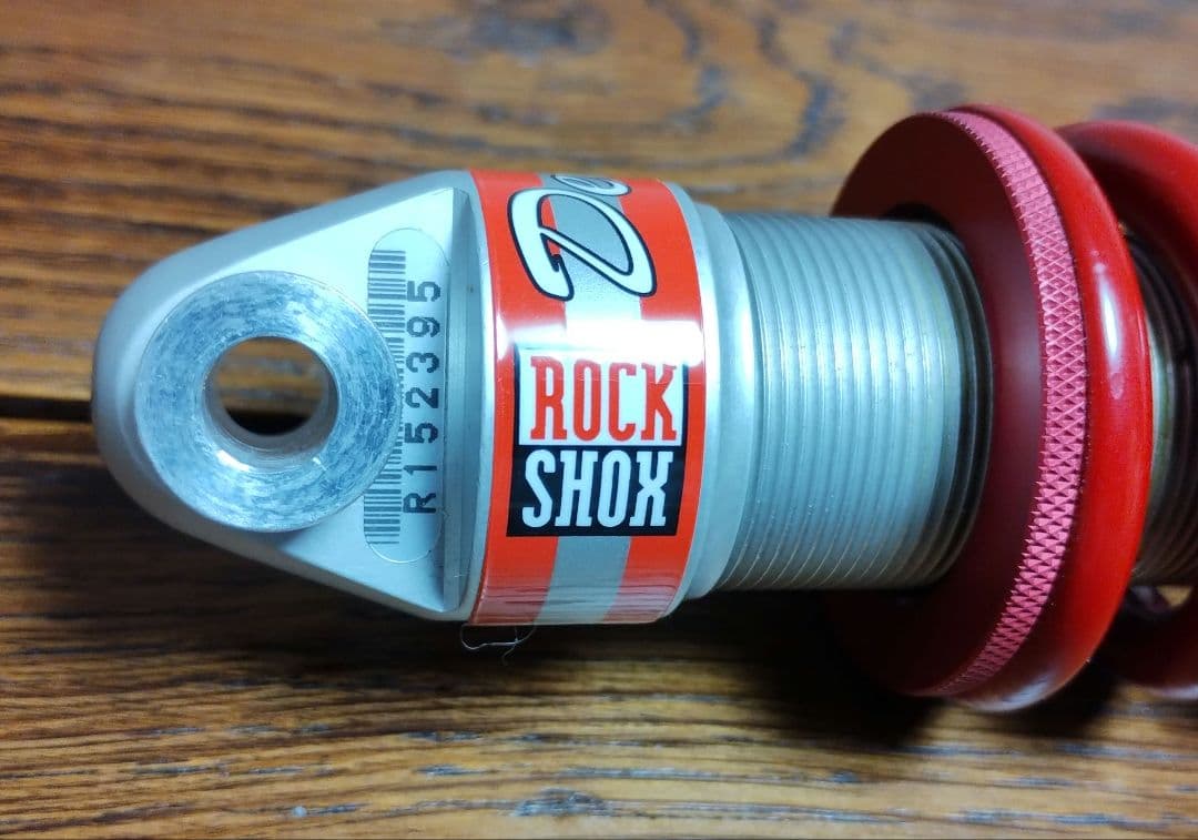 ROCKSHOK リアサスペンション 700lbsx1.25inch ストック品