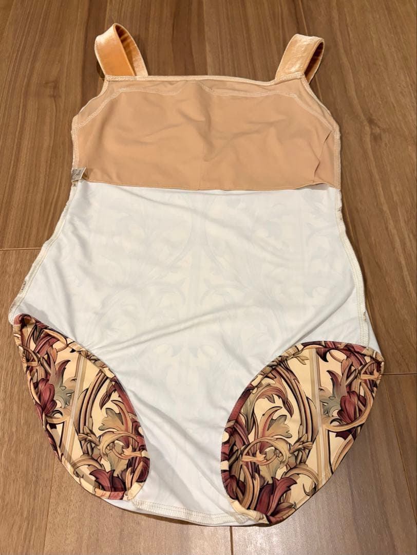 ウノア ノースリーブレオタードMLサイズ