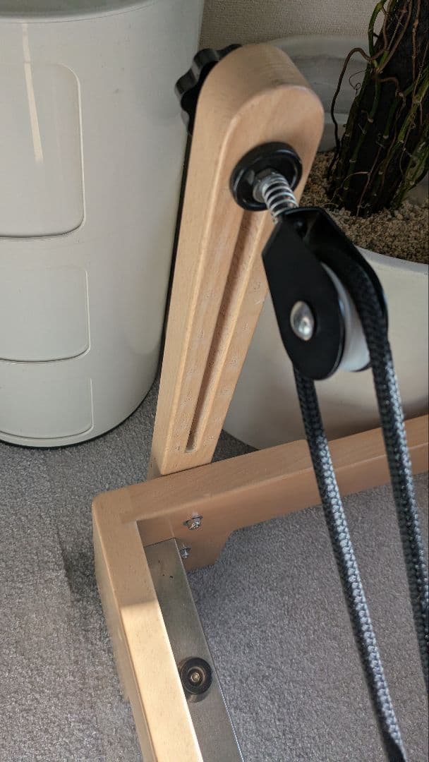 グレー リフォーマー ピラティス