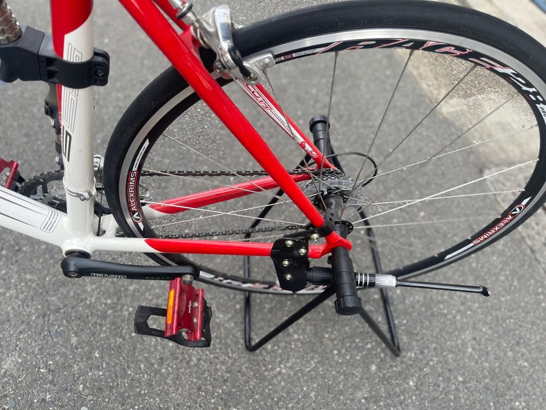 極美品　SCOTT 赤白700Cロードバイク