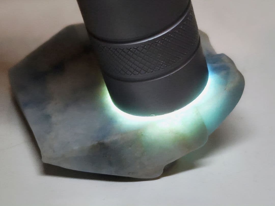 コン沢 46g 翡翠 ヒスイ 原石 鑑賞石 自然石 誕生石 鉱物 鉱石 水石