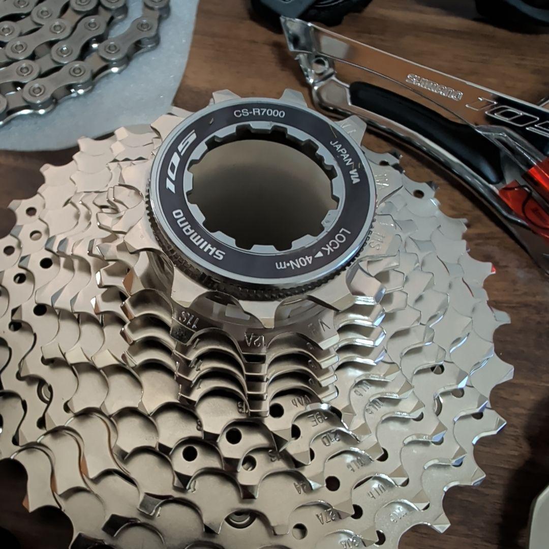 【新品】SHIMANO シマノ 105 R7020 油圧ディスク コンポセット