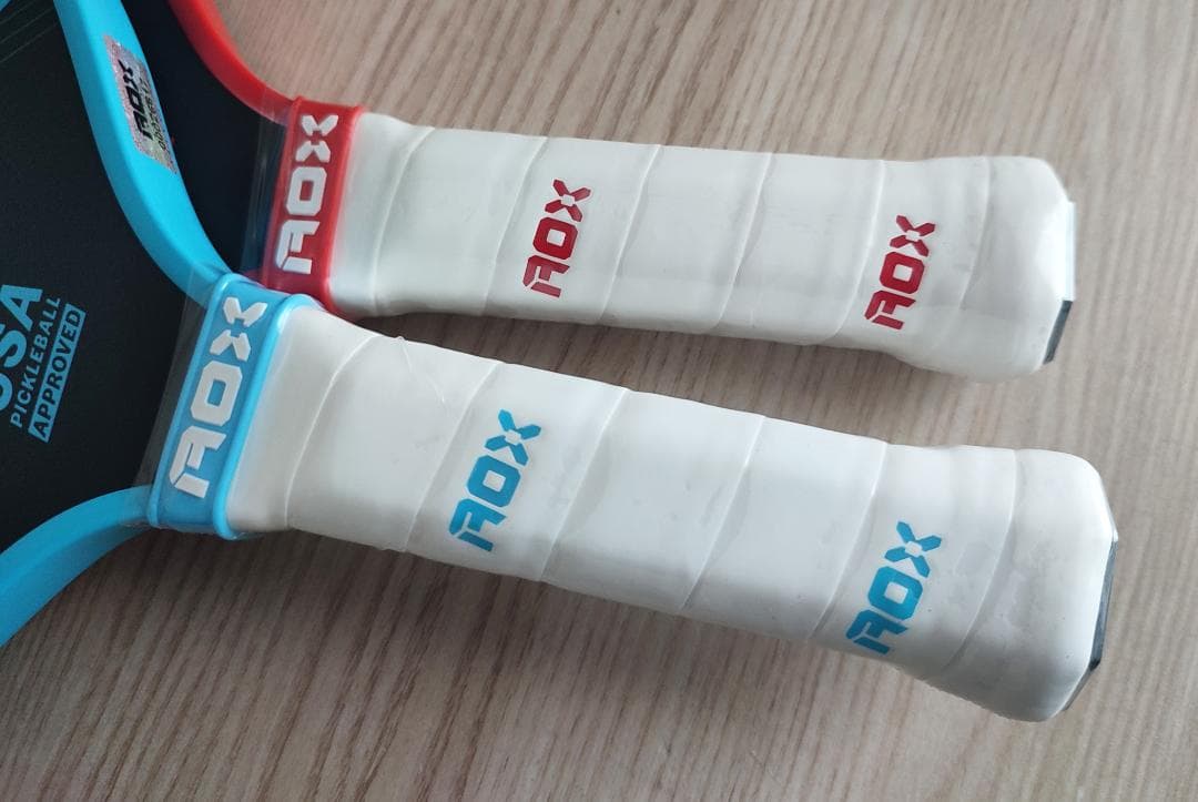 ピックルボール パドル セット ARRONAX カーボン加工の摩擦面 青 赤 2