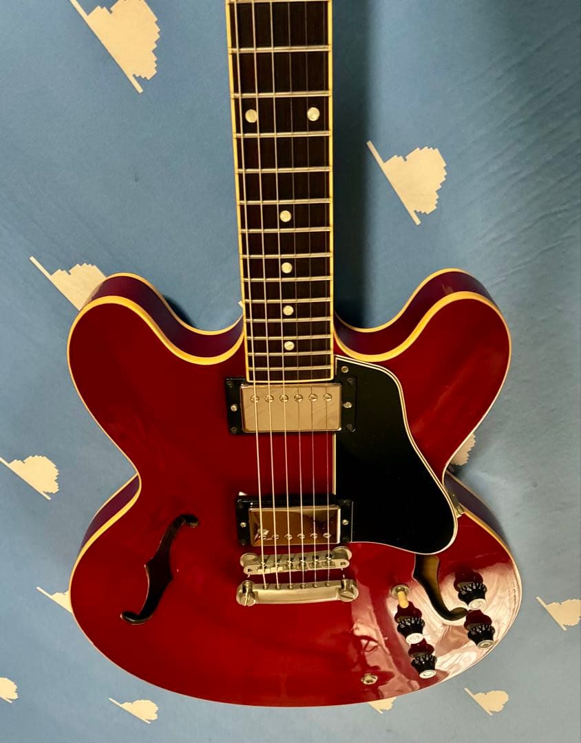 ⭐️Gibson ES-335 DOT チェリーレッド