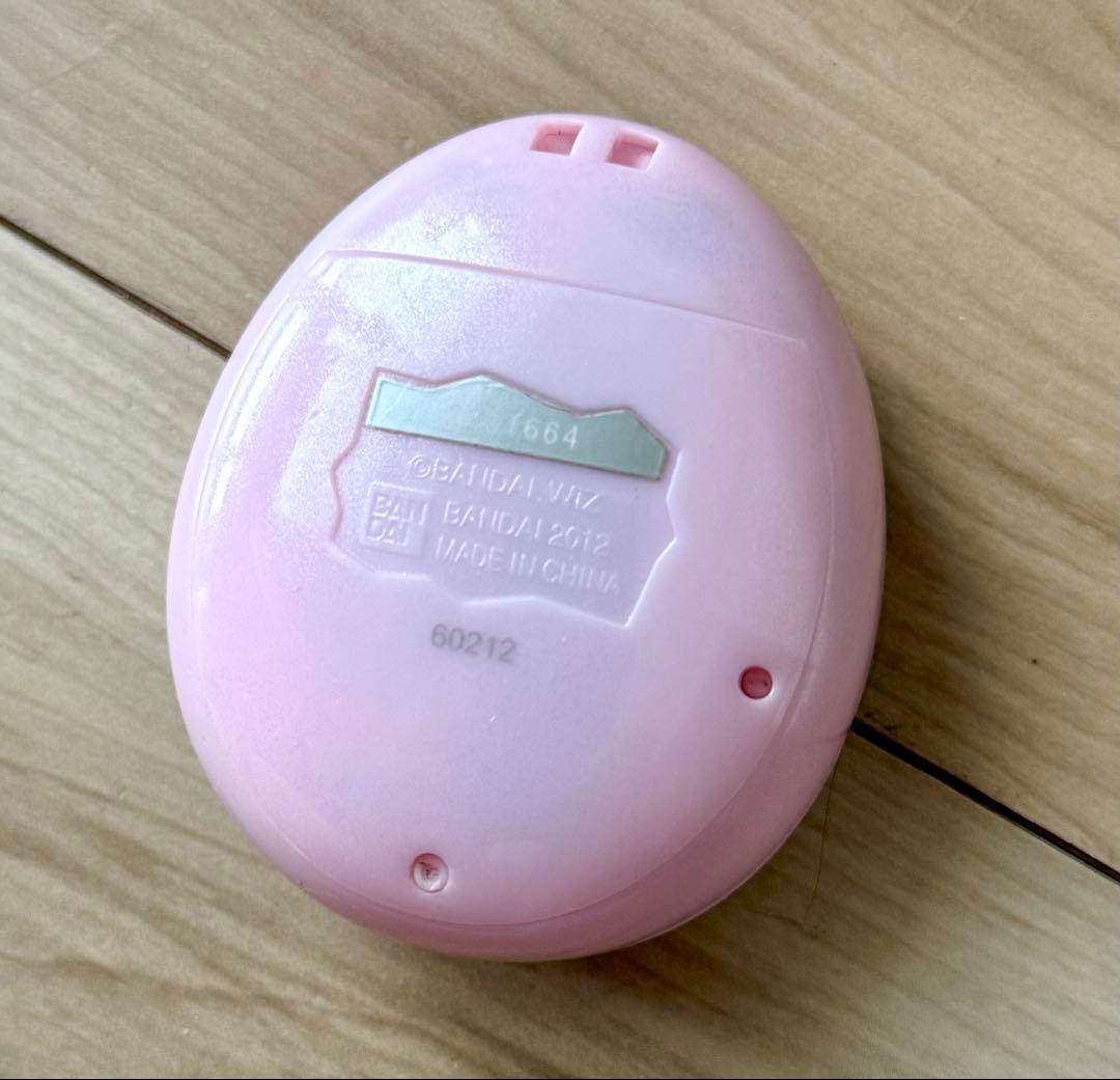 美品　たまごっち　ピース　ピンク